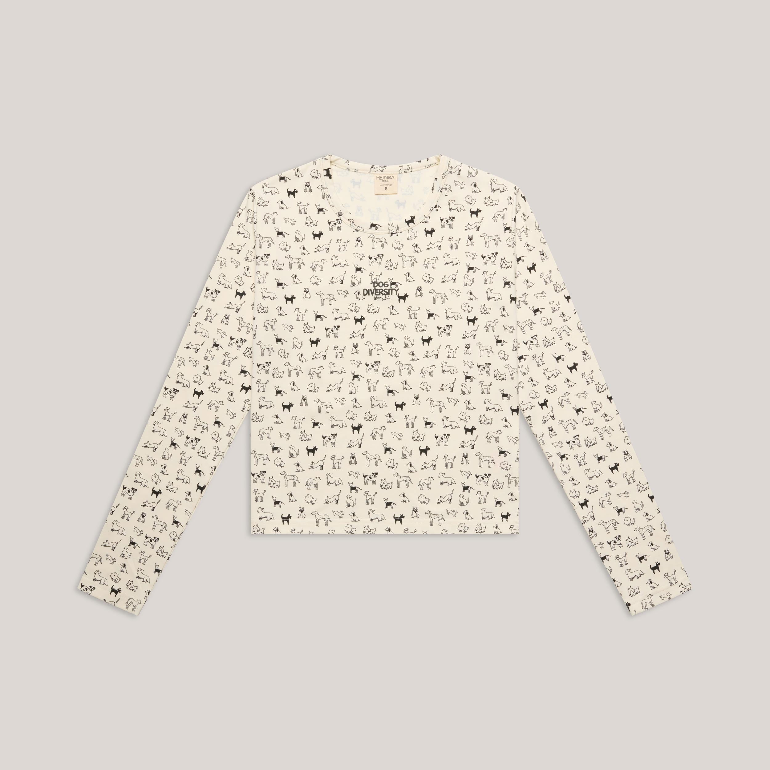 Hej Nika Pyjama Longsleeve für Hundebesitzer mit dem beliebten "DOG DIVERSITY" Motiv. Bio-Baumwolle, kuschelig & hochwertig.