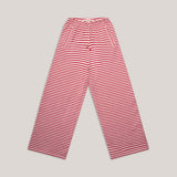 Vorderansicht der gestreiften Hose in Rosa-Rot mit elastischem Kordelzug-Bund, seitlichen Eingrifftaschen und geradem Schnitt.