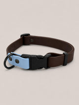 Detailaufnahme Halsband für Hunde Merida DUO Chocolate/Blue aus BioThane. Leicht verstellbar mit Steckschnalle. Pflegeleicht & Robust. Hej Nika. 